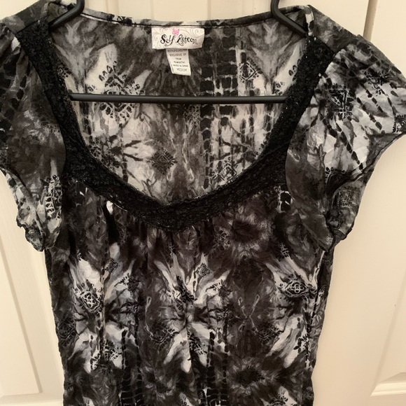 Short Sleeve Blouse - Picture 1 of 6